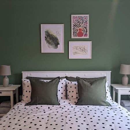 Homely 2 Bed Duplex With A River View Southampton Exteriör bild